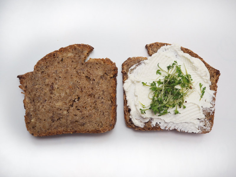 goodblog: Brot selbstgemacht mit Frischkäse und Kresse