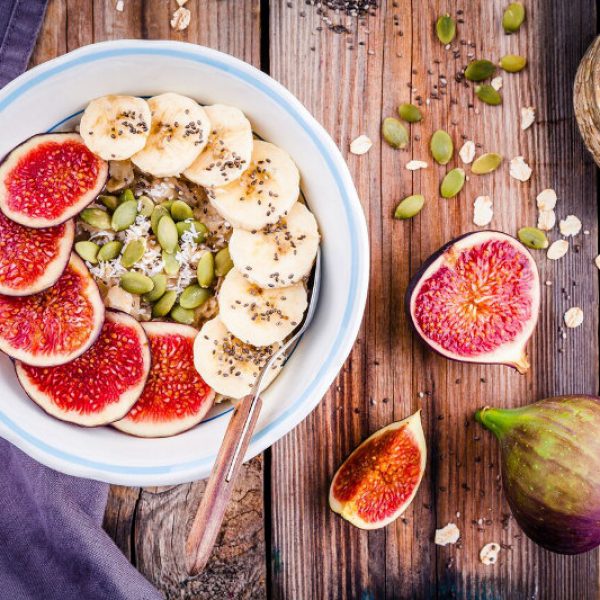 goodblog mit der TCM-Ernährungsberatung Apfelbaum: Porridge - mit Feigen und Bananen (c) nblxer/fotolia